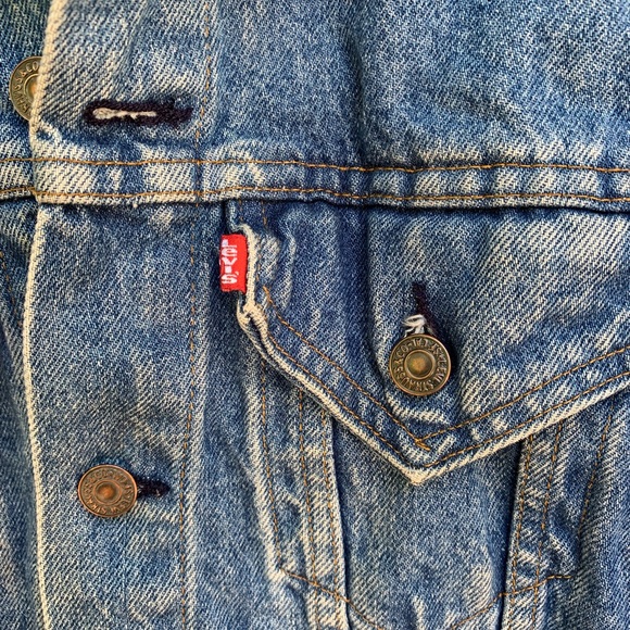 Vintage Levi’s Jean Jacket - Picture 4 of 5